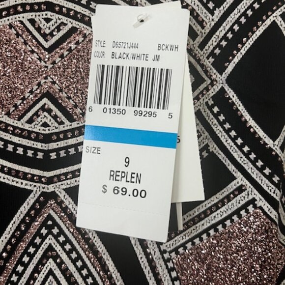 Black cocktail dress with sparkly geometric design Size 9 - Picture 5 of 5